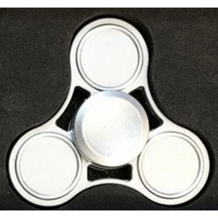 Remise 🎉 CestMoiLaPlusBelle Hand Spinner Gris Argenté En Métal Avec Son Coffret 💯 3 Remise 🎉 CestMoiLaPlusBelle Hand Spinner Gris Argenté En Métal Avec Son Coffret 💯